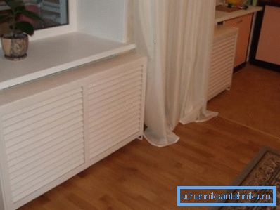Levné řešení interiéru z PVC plastu.