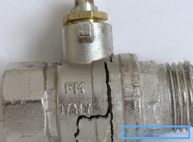 Špatný produkt po krátkém mechanickém nárazu