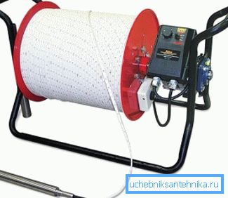 Někteří výrobci kombinují své výrobky instalací ultrazvukových senzorů na naviják.