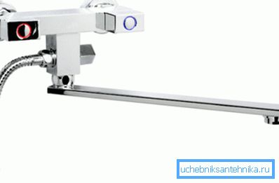Nerezový výtok pro mixážní vany o objemu 50 cm