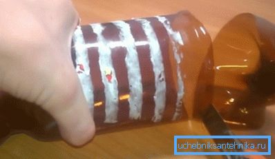 Odřízněte spodní část lahve Odřízněte spodní část lahve