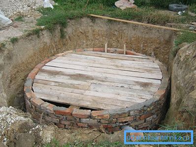 Bednění pro lití železobetonových desek Bednění pro lití železobetonových desek