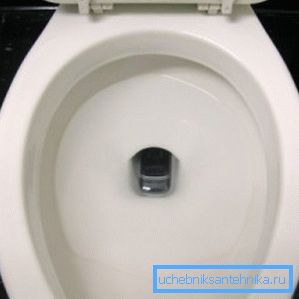 Pohodlí a hygiena použití závisí na vlastnostech misky tohoto sanitárního zařízení.