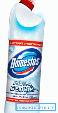 Bleach čistí a dezinfikuje praní
