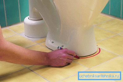 Označte vybranou pozici a upevňovací uši. Označte vybranou pozici a upevňovací uši.