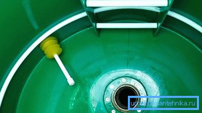 Instalace plastové hermetické septiky