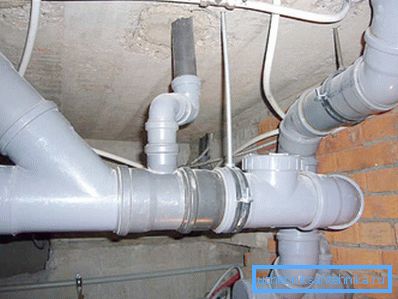 Pokud je to možné, doporučujeme instalovat veškeré inženýrské instalace v suterénu obytné budovy.