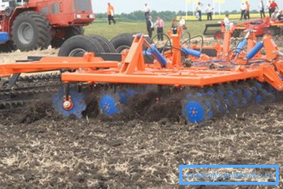Tento materiál je ideální pro výrobu různých druhů zařízení, zejména pokud chcete získat masivní jednotku s vysokou pevností