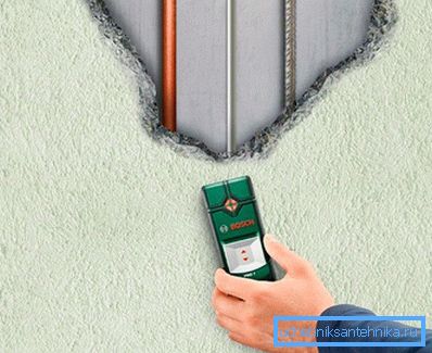 Vyhledejte komunikaci a kabeláž pomocí detektoru kovů