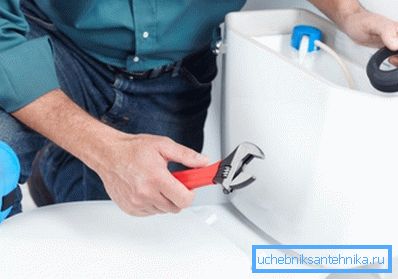 Když je gumové těsnění opotřebené, může dojít k charakteristickému bzučení ve vodním toku.