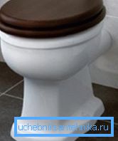 Ukázka toaletní mísy se závěsnou nádrží