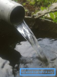 Pokračujte v čištění, dokud nebude voda čistá a průhledná. Pokračujte v čištění, dokud nebude voda čistá a průhledná.