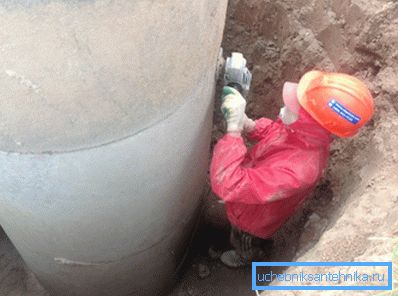 Proces mechanických odizolovacích švů.