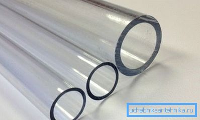 Průhledné polykarbonátové trubky různých průměrů Průhledné polykarbonátové trubky různých průměrů
