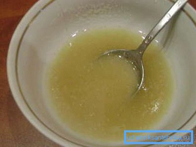 Želatinu rozpusťte ve vodě Želatinu rozpusťte ve vodě