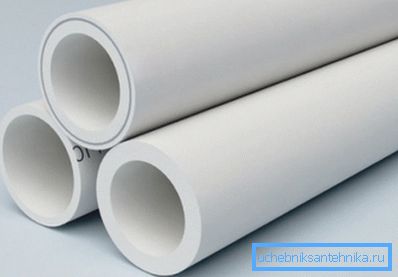 Různé typy potrubí z polypropylenu vhodné pro uspořádání potrubí Různé typy potrubí z polypropylenu vhodné pro uspořádání potrubí
