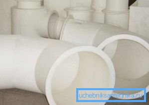 Rozměry PVC trubek o průměru 120 mm jsou optimální pro ventilační uspořádání.