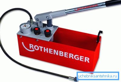 Ruční nářadí pro testování hydraulických trubek. Ruční nářadí pro testování hydraulických trubek.