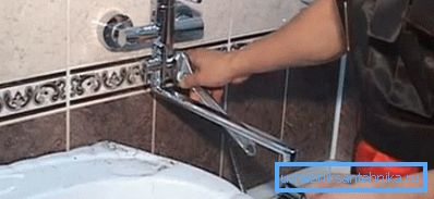 Nezávislá instalace směšovacího zařízení. Nezávislá instalace směšovacího zařízení.