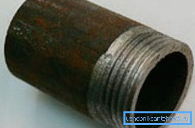 Je snadné řezat výrobky ze strukturální a uhlíkové oceli, ale pokud existují polotovary z legovaného nebo tvrzeného materiálu, mohou vzniknout potíže související s potřebou větší síly.