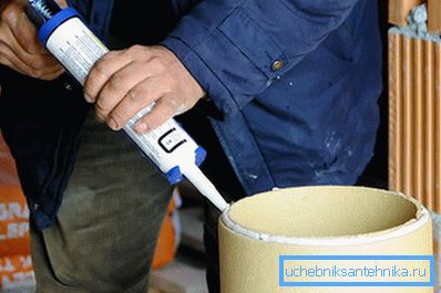 Sestava keramické trubky