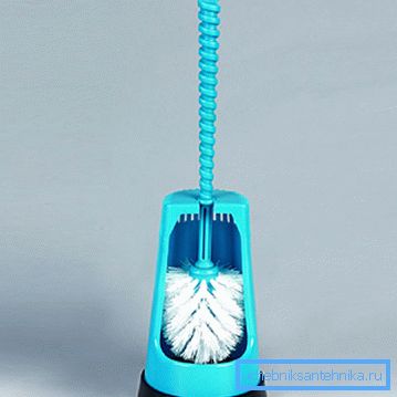 Štětinová štětina nesmí během skladování přicházet do kontaktu s vodou.