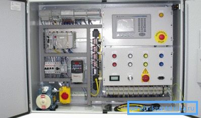 Automatizace ventilace ovládací skříně.