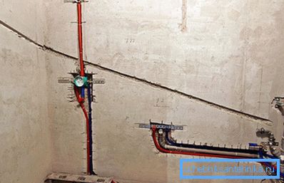 Stěnové stěny a instalace potrubí Stěnové stěny a instalace potrubí