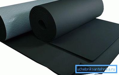 Syntetická guma se prodává v těchto válcích Syntetická guma se prodává v těchto válcích