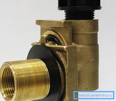 Adaptér pro downhole