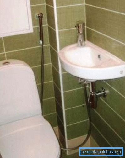 Kohouty s hygienickou sprchou pro dřez v samostatné koupelně - perfektní řešení z hlediska praktickosti a pohodlí