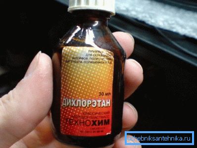Při používání aktivních chemikálií dodržujte bezpečnostní předpisy.