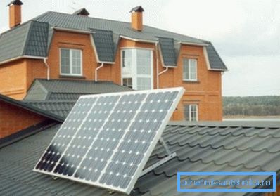 Solární panely na střeše pomáhají zachránit