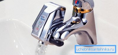 Speciální tryska pro automatizaci práce běžného jeřábu Speciální tryska pro automatizaci práce běžného jeřábu