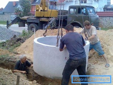 Výstavba prefabrikovaných betonových vrtů.