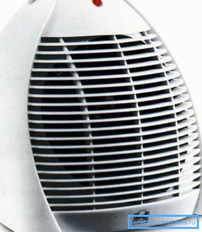 Ohřívač ventilátoru (na obrázku) ohřívá vzduch, ale při provozu pracuje hodně. Ohřívač ventilátoru (na obrázku) ohřívá vzduch, ale při provozu pracuje hodně.
