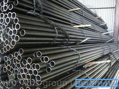 Trubky s podmíněným průchodem 20 mm, patřící do skupiny B