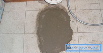 Před instalací nového zařízení opatrně připravte podložku.