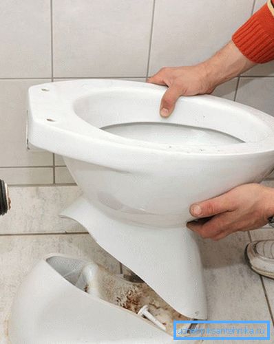 Odstraňujeme staré vodovodní armatury