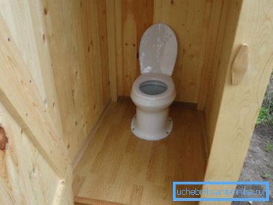 WC na venkově - pohodlí městského bytu v přírodě