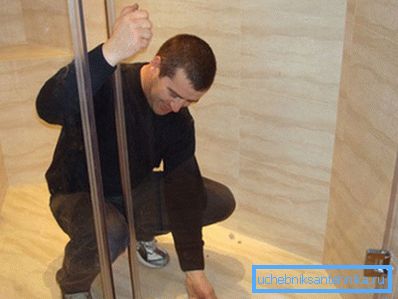 Instalace dveří kabiny.