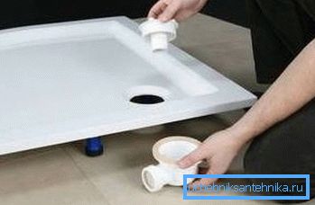 Instalace spouštění kanalizace. Instalace spouštění kanalizace.