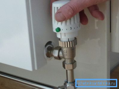 Instalace ovládacích prvků teploty umožňuje nastavit teplotu pro pohodlný pobyt. Instalace ovládacích prvků teploty umožňuje nastavit teplotu pro pohodlný pobyt.
