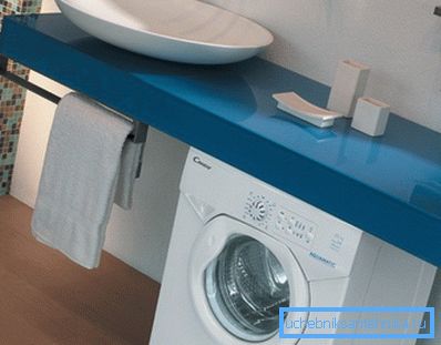 Instalace vlastní pračky pod podložku
