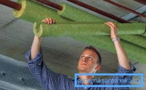 Izolace trubek je důležitou etapou instalace inženýrských sítí