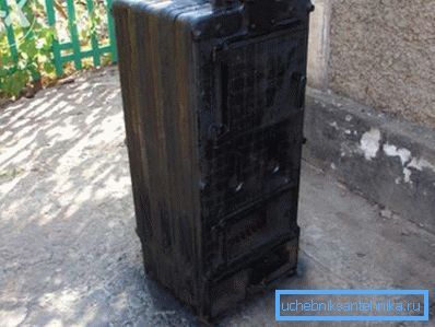 V raných modelech kotlů na tuhá paliva o jakékoli automatizaci by mohlo být nepochybné V raných modelech kotlů na tuhá paliva o jakékoli automatizaci by mohlo být nepochybné