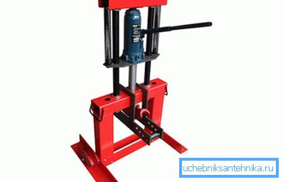 Hydraulicky poháněné
