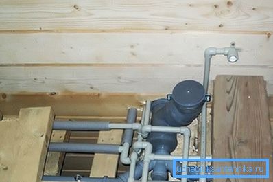 Instalatérství a kanalizace v dřevěném domě