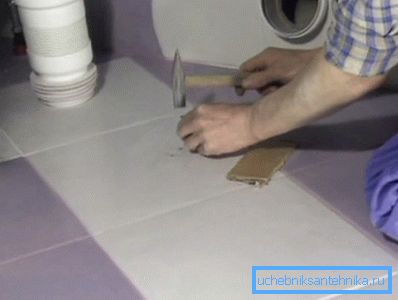 Plastové hmoždinky Plastové hmoždinky