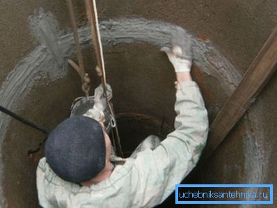 Utěsnění trhlin mezi betonovými kroužky